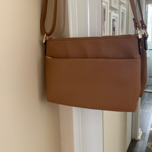 Tan hobo strap bag - Picture 3 of 9